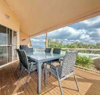 3 Bedroom Villa Moy at Nelson Bay 2 / 30 Thurlow Avenue FREE WIFI - Kawana Tourism
