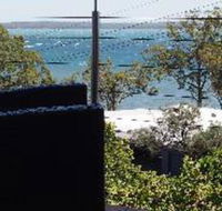 3 Bedroom House Government Road 117a Pollys View FREE WIFI  PET FRIENDLY - Kawana Tourism