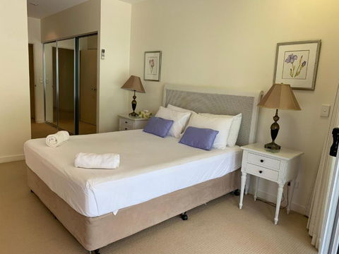 Beach House Apartment 1 - Kawana Tourism 6