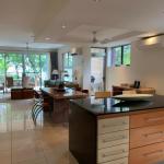 Beach House Apartment 1 - Kawana Tourism 0