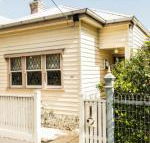 Simmers Serviced Apartments - Kawana Tourism