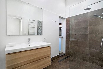 The Apartment Service FAB05 - Kawana Tourism 1