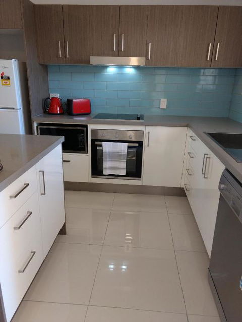 Oasis Private 2 Bed Apartment - Kawana Tourism 6