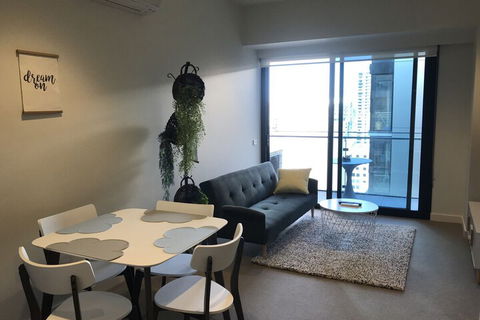 MH Private Apartments The William - Kawana Tourism 4