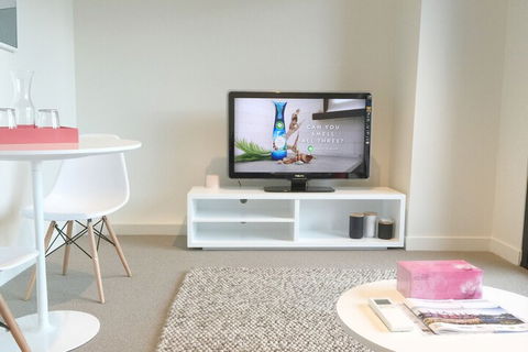 MH Private Apartments The William - Kawana Tourism 1