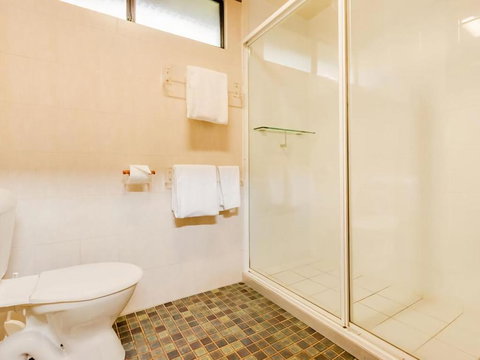 Sapphire Sea N Sand - Kawana Tourism 2