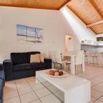 Sapphire Sea N Sand - Kawana Tourism 0