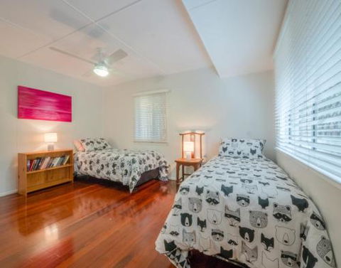 Bryce Street 30 Ultimate Beach Shack - Kawana Tourism 3