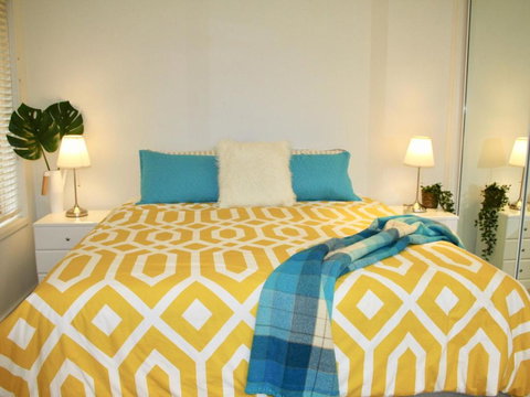 Riverside Views Hawks Nest - Kawana Tourism 6