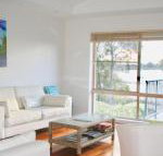 Riverside Views Hawks Nest - Kawana Tourism