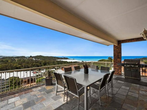 Seascape At Diggers Beach - Kawana Tourism 5