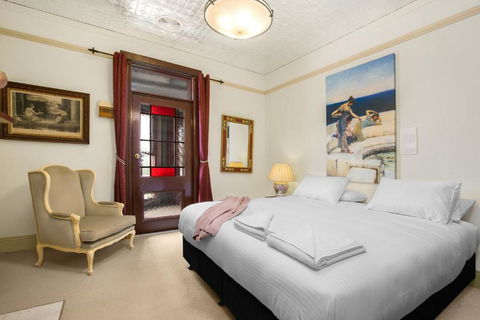 Grand & Central On George Unique Opulent - Kawana Tourism 5