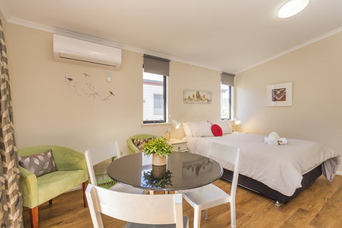 Tasman Holiday Parks - Serpentine Falls - Kawana Tourism 5