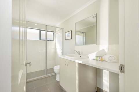 Tasman Holiday Parks - Serpentine Falls - Kawana Tourism 3