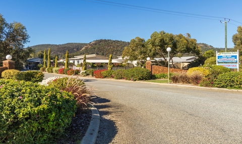 Tasman Holiday Parks - Serpentine Falls - Kawana Tourism 0