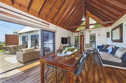 A PERFECT STAY - Belongil On The Beach - Kawana Tourism 3