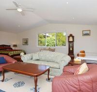 Morisset Waterfront 1bdr Studio looking over Trinity Marina - Kawana Tourism