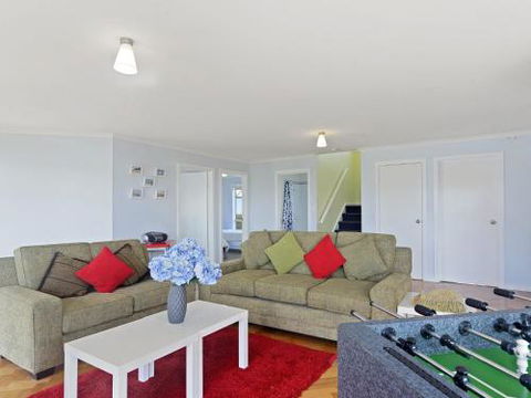 VALLEY VIEWS 10 Valley Heights Drive - Kawana Tourism 3