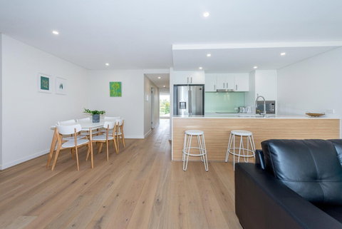 The Shoal Unit 203 Shoal Bay - Kawana Tourism 1