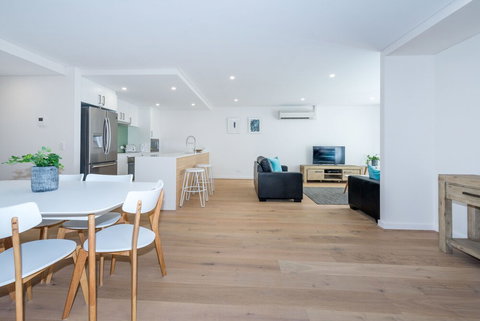 The Shoal Unit 203 Shoal Bay - Kawana Tourism 6