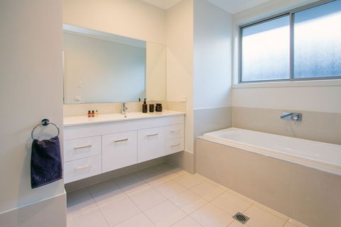 Vantage Court A Hidden Gem Of Mudgee 11 - Kawana Tourism 1
