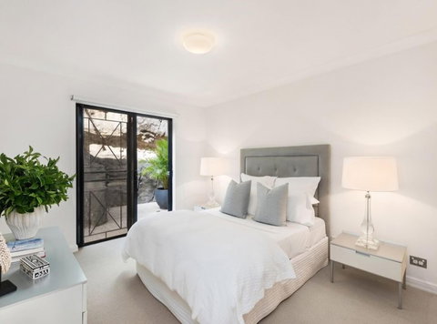 BELLEVUE GARDEN OASIS-hosted By L'Abode - Kawana Tourism 1