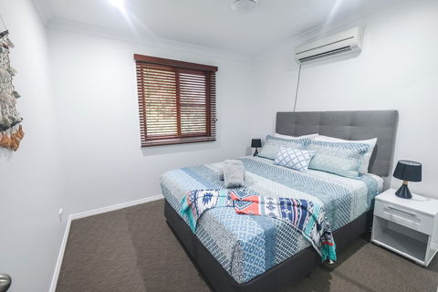 Absolute Airlie Airlie Beach - Kawana Tourism 6