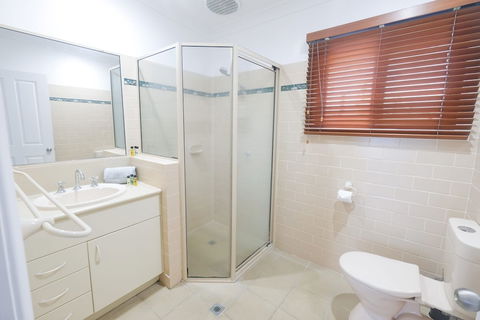 Absolute Airlie Airlie Beach - Kawana Tourism 2