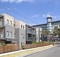 Apartments at Glen Central ViQi - Kawana Tourism