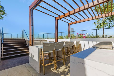 FV Dream 2 BED Apt+ Pool+ Free Parking Qfv211-16 - Kawana Tourism 0