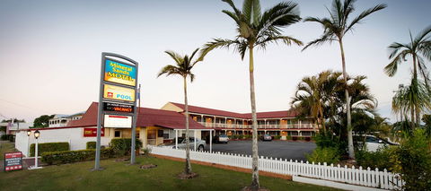 Mineral Sands Motel - Kawana Tourism 1