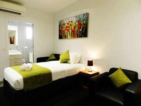 Copper City Motel - Kawana Tourism 4