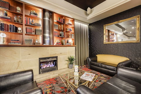 Nightcap At Findon Hotel - Kawana Tourism 0