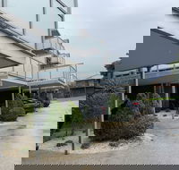 7 Falls Apartments - Kawana Tourism