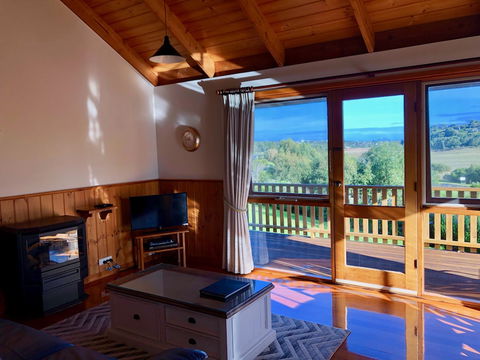 Daysy Hill Country Cottages - Kawana Tourism 2