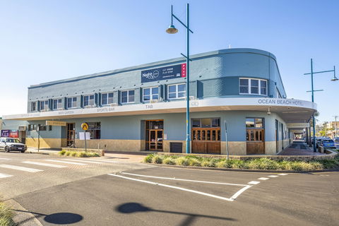 Nightcap At Ocean Beach Hotel - Kawana Tourism 0
