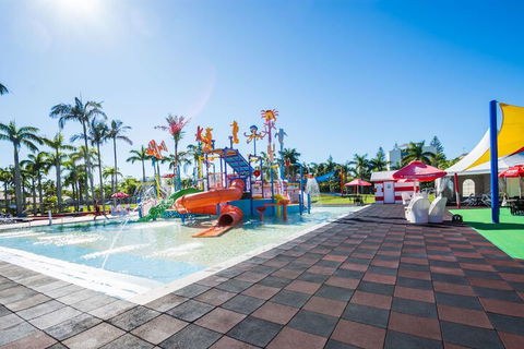 Oaks Sunshine Coast Oasis Resort - Kawana Tourism 5