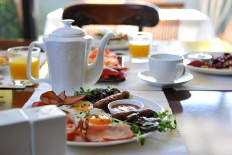 Trigg Retreat Bed & Breakfast - Kawana Tourism 1