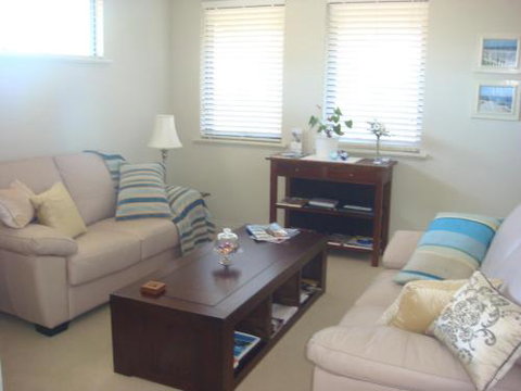 Trigg Retreat Bed & Breakfast - Kawana Tourism 6