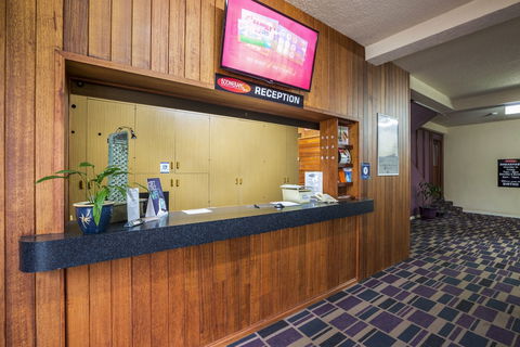 Boomerang Hotel - Kawana Tourism 4