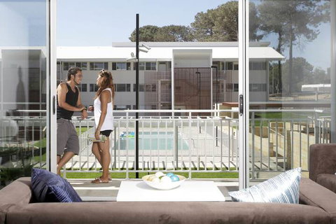 Murdoch University Village - Kawana Tourism 6