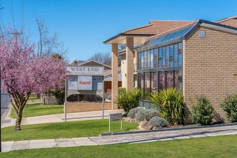 West End Motor Lodge - Kawana Tourism 0