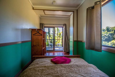 Jackaroo Treehouse Mission Beach - Kawana Tourism 6