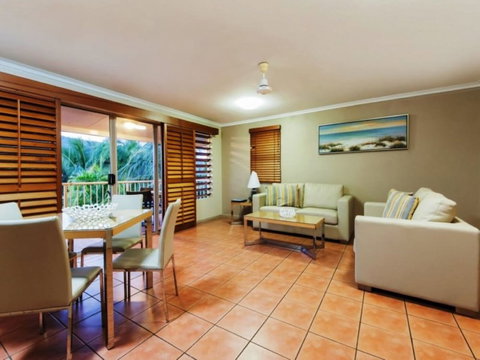 At Boathaven Bay Holiday Apartments - Kawana Tourism 6