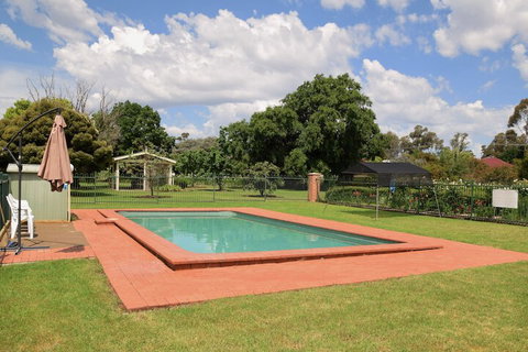 Golfview Motor Inn - Kawana Tourism 6