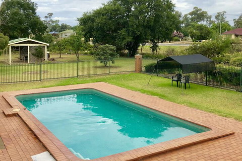 Golfview Motor Inn - Kawana Tourism 4