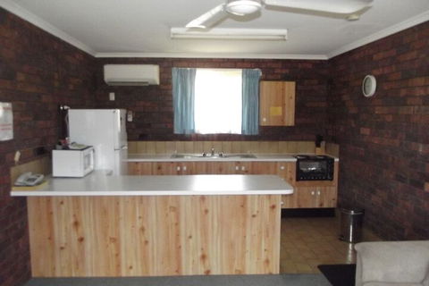 Bridge Street Motor Inn - Kawana Tourism 5