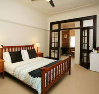 The Bank Guesthouse - Kawana Tourism