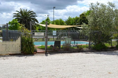 Rutherglen Motor Inn - Kawana Tourism 2
