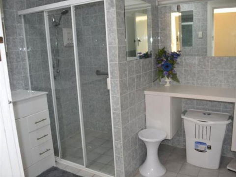 Squatters Cottage - Kawana Tourism 5